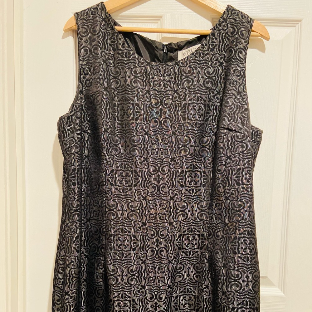 Kasper Black and Silver Sleeveless Midi Dress with Geometric Jacquard